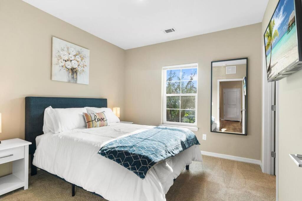 Elegant 1Br/1Ba Condo With Pool, Gym And Laundry Melbourne Eksteriør billede