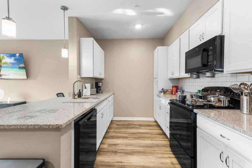 Elegant 1Br/1Ba Condo With Pool, Gym And Laundry Melbourne Eksteriør billede