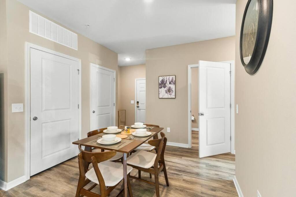 Elegant 1Br/1Ba Condo With Pool, Gym And Laundry Melbourne Eksteriør billede