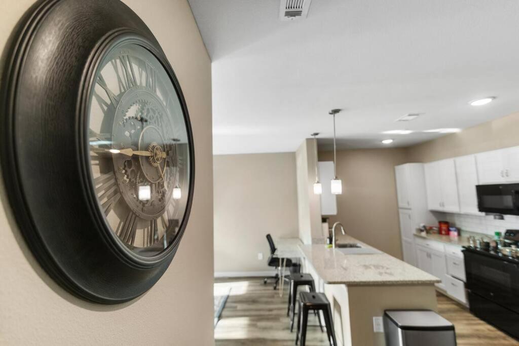 Elegant 1Br/1Ba Condo With Pool, Gym And Laundry Melbourne Eksteriør billede