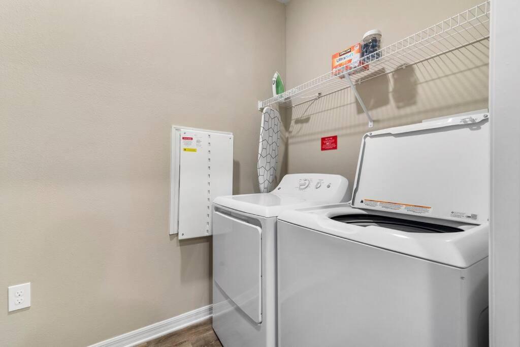Elegant 1Br/1Ba Condo With Pool, Gym And Laundry Melbourne Eksteriør billede